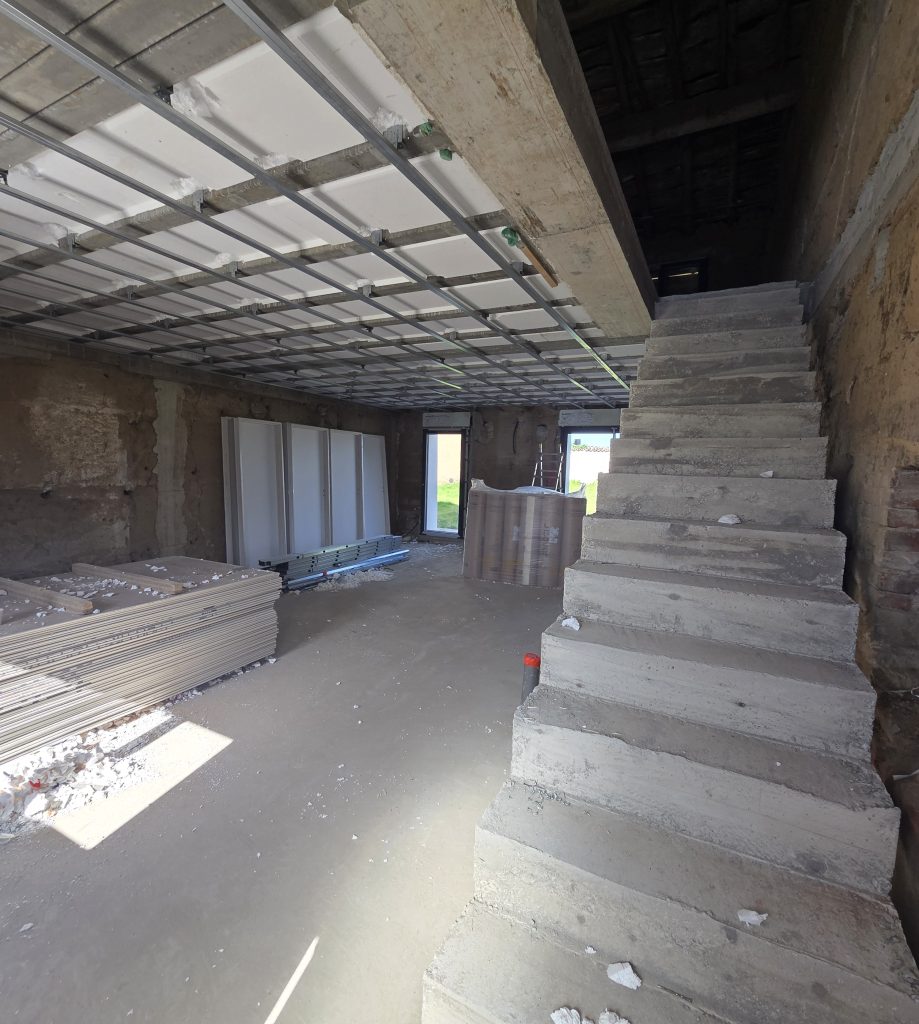 Aménagement d’un plateau en deux appartements à Eyzin-Pinet (38)